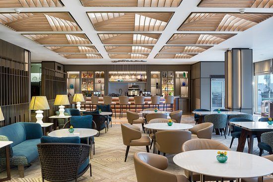 The Lobby Restaurant & Bar